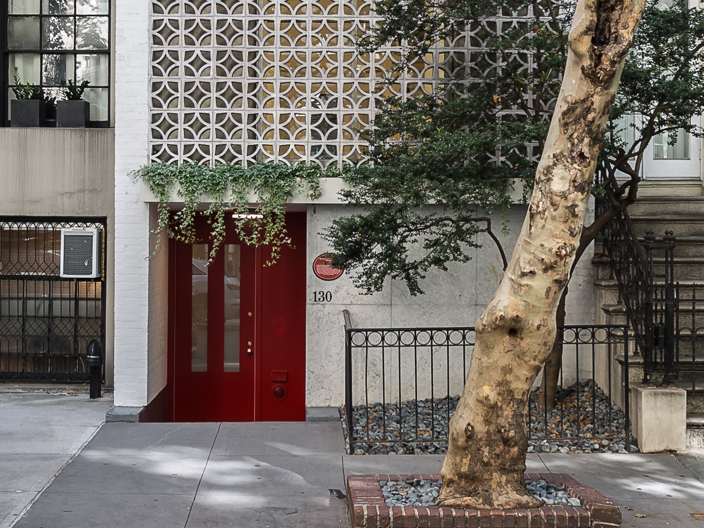 Gladstone location at 64th street