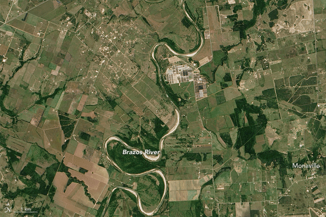 Brazos-flooding.gif