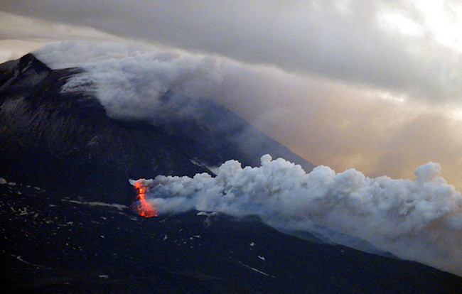 Etna Eruption May 2019 - Boris Behncke