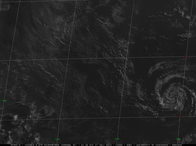 130717-19_mtsat_vis_ir_midget_typhoon_anim.gif