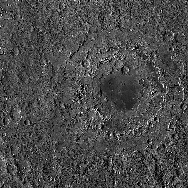 Zoom in on a HUGE lunar bullseye 