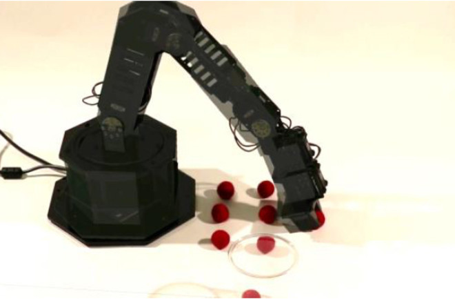 self aware robot arm is better at picking up objects