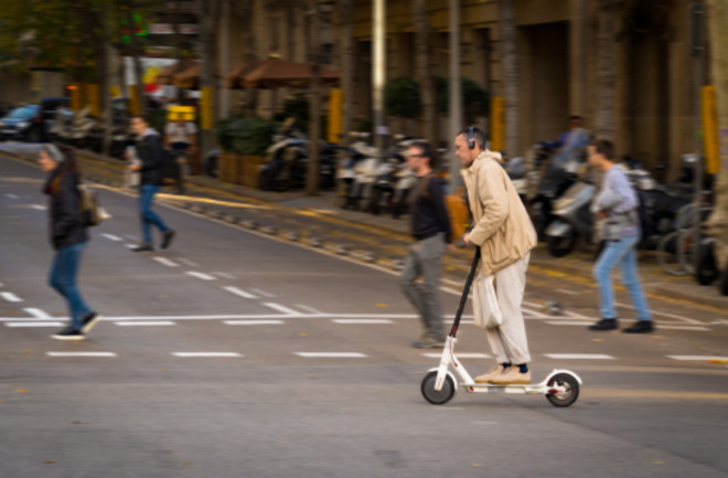 e-scooter young person