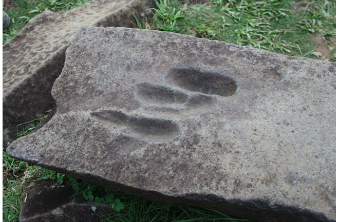 ancient-stone-gunung-padang