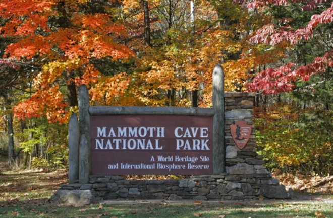 Mammoth Cave sign