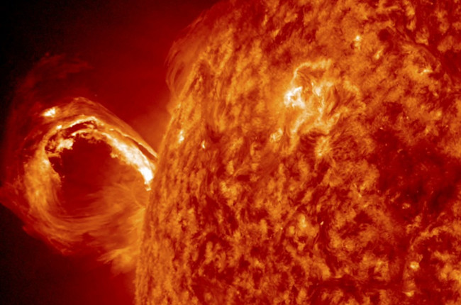 Explosions Wrack the Sun's Surface | Discover Magazine