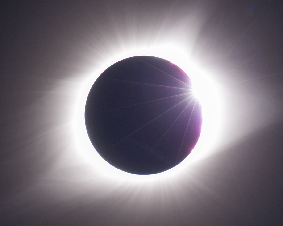 solar-eclipses-make-waves-in-the-atmosphere-discover-magazine