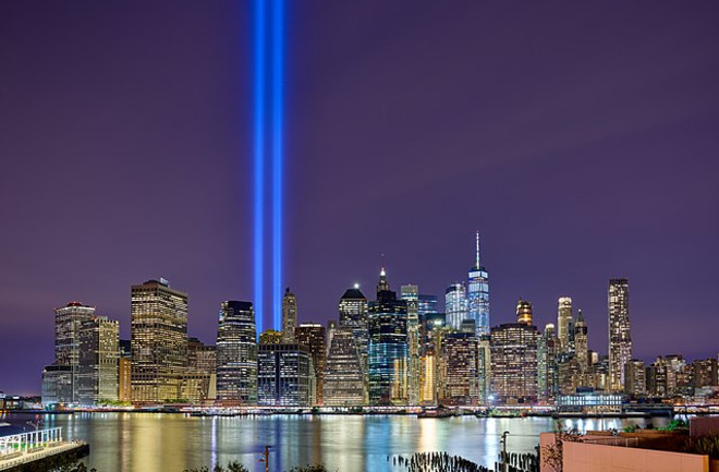 640px-Tribute_In_Light_ABC36_IQ3100.jpg