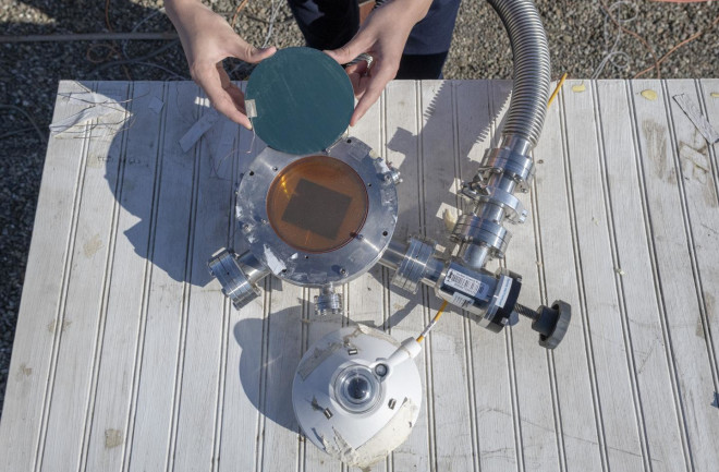 This device works to both heat and cool the area around it without fossil fuels. (Credit: Linda Cicero, Stanford News)