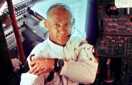 buzz_aldrin_reaching.jpg
