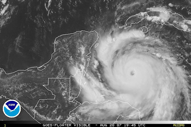 Dean%20Nearing%20Landfall.jpg