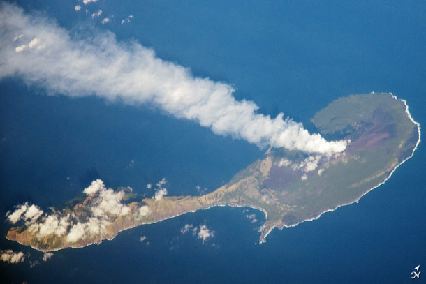 ISS-paganvolcano.jpg