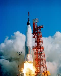 623857main_glenn-launch-240x300.jpg