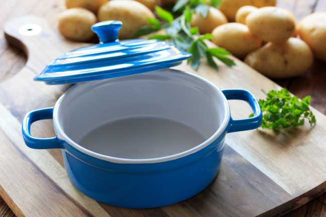 Here's Why Ceramic Cookware Is The Best