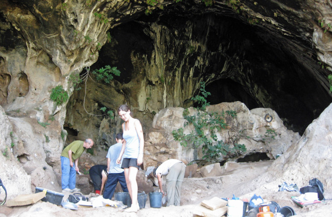 Raqefet Cave 