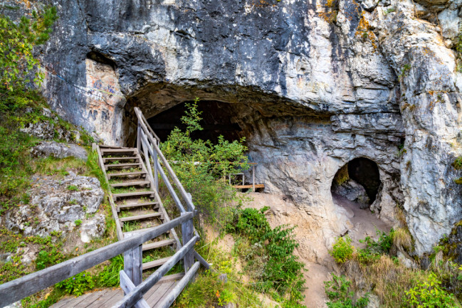 Denisova cave opening
