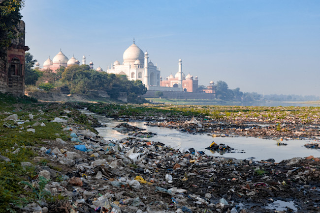 Pollution near Taj Mahal