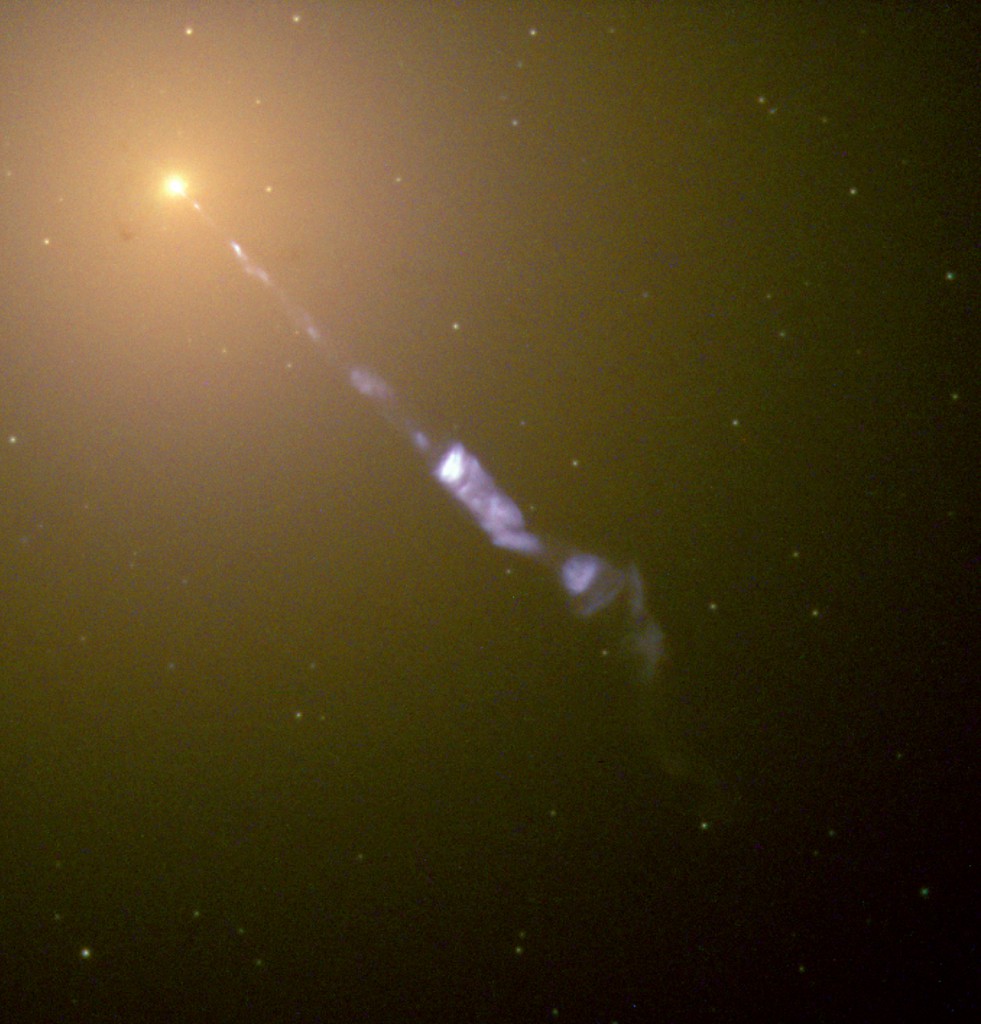 m87full_jpg-981x1024.jpg