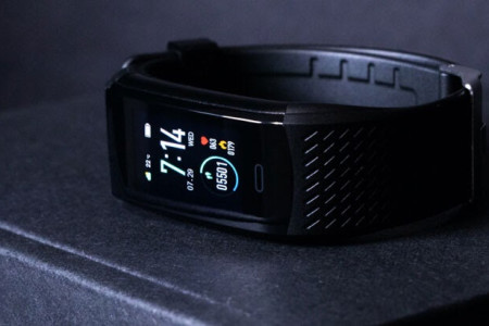 KoreTrak Review: Best Fitness Tracker Smartwatch Activity Band