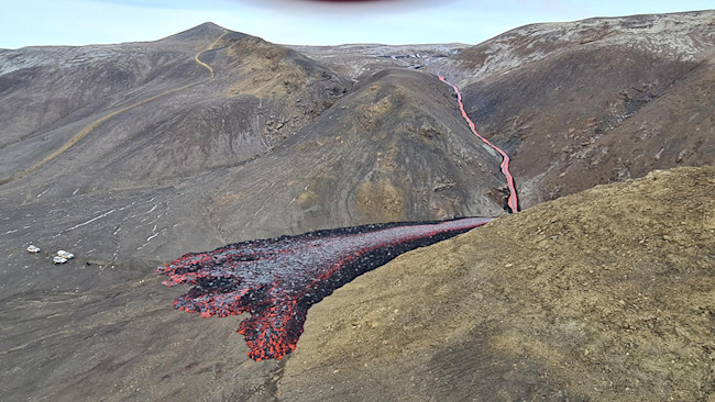 The lava flow snaking from Meradalir.