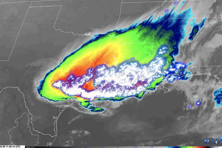 Monster Thunderstorm Cluster Charging from Kansas to Texas is Captured in Astonishing Satellite Views