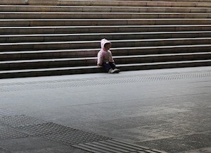 LonelyChild_300.jpg