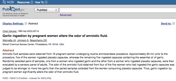 does amniotic fluid smell