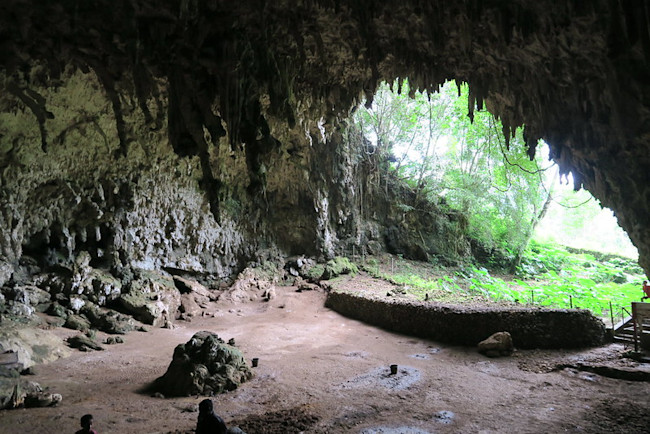 Hobbit cave - Flickr