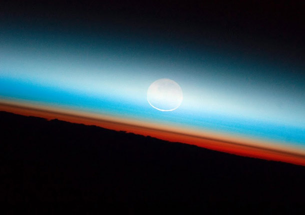 rongaran_crescent_moonset.jpg