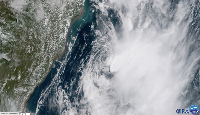 RAMMB_CIRA_SLIDER__GOES-16__East__75_2W__Satellite_Imagery__Full_Disk_Sector__GeoColor__CIRA_-1024x589.jpg