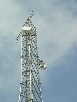 cell-phone-tower-e1330531696316.jpg