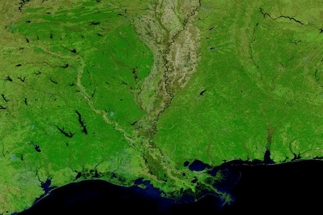 Before and After Satellite Views of Mississippi Flooding