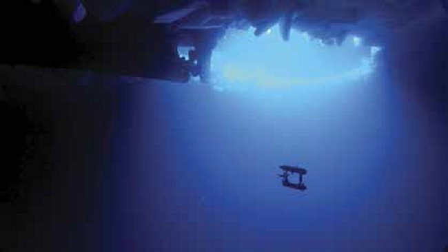 AUV1_Klaus-Meiners-Guy-Williams-Hanumant-SinghAAD-WHOI.-1.png