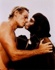 PlanetoftheApesKiss.jpg