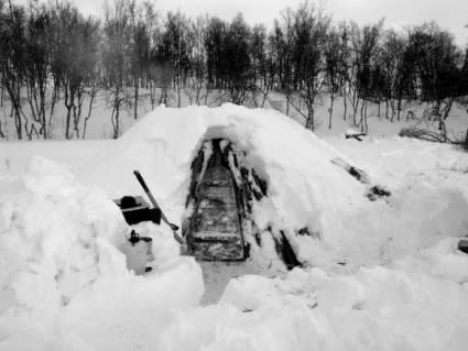 hut-425x319.jpg