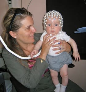 baby-EEG-cap-279x300.jpg