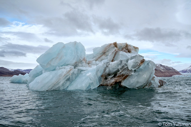 NA5916_yuls_iceberg3.jpg