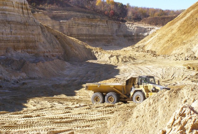 Sand Mine - Wisconsin Geological and Natural History Survey