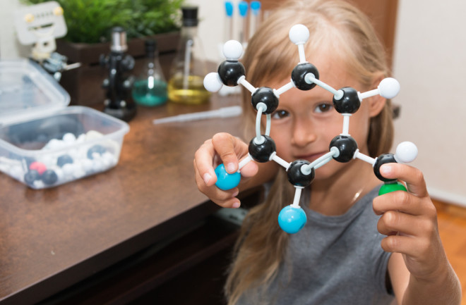 Molecule girl
