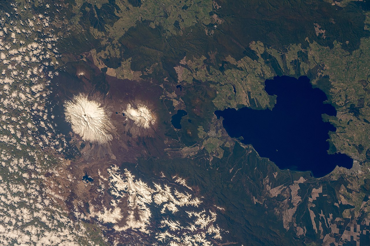 Volcanic Alert Status Raised At New Zealand's Lake Taupō For The First ...