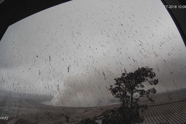 Kilauea-Explosion-Webcam-e1526919879483.jpg
