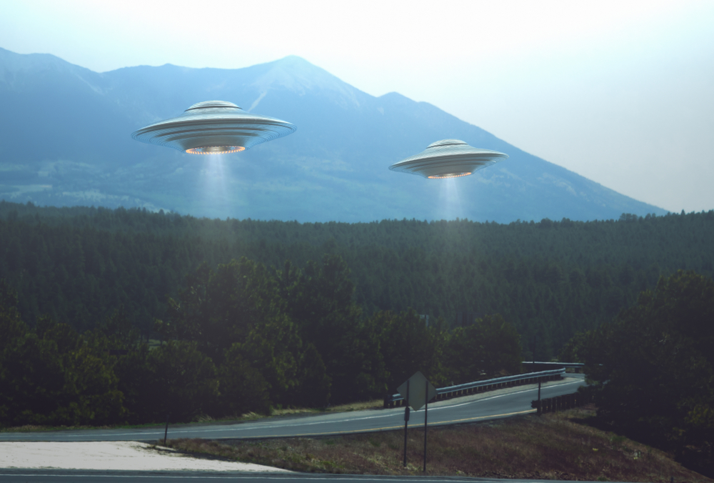 How Did Our Fascination With Alien Abductions and Flying Saucers Transpire?  | Discover Magazine