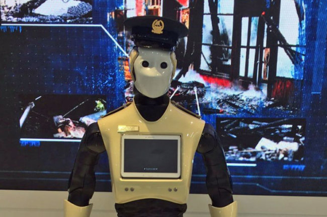 Dubai Officials Enlist RoboCops for Street Patrols | Discover