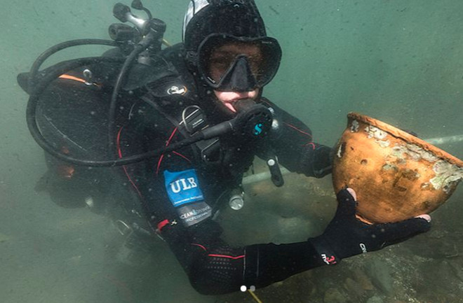 Diver Lake Titicaca - Teddy Seguin