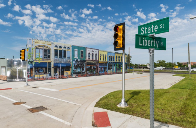 u-m-opens-mcity-test-environment-for-connected-and-driverless-vehicles-main-street-orig-20150720-1024x681.jpg