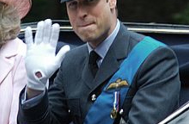 220px-Prince_William_of_Wales_RAF.jpg