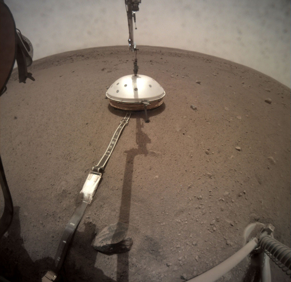 Nasas Insight Lander Detects Its First Marsquake Discover Magazine