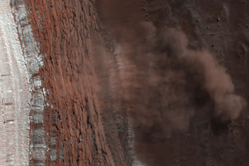 hirise_avalanche.jpg