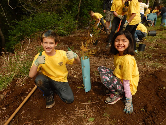 NESA Students for Salmon - EarthEcho International