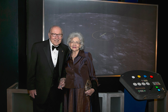 DSC-AC1119 05 Jim and Marilyn Lovell 2018
